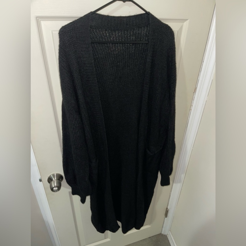 Solid open front loose knit cardigan- black